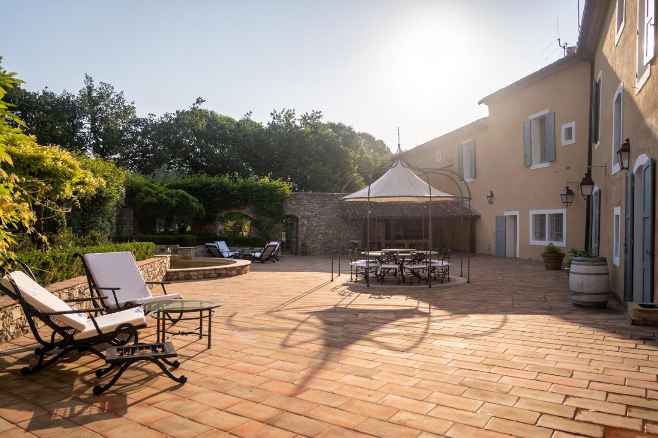 Chateau Les Crostes Lodge *