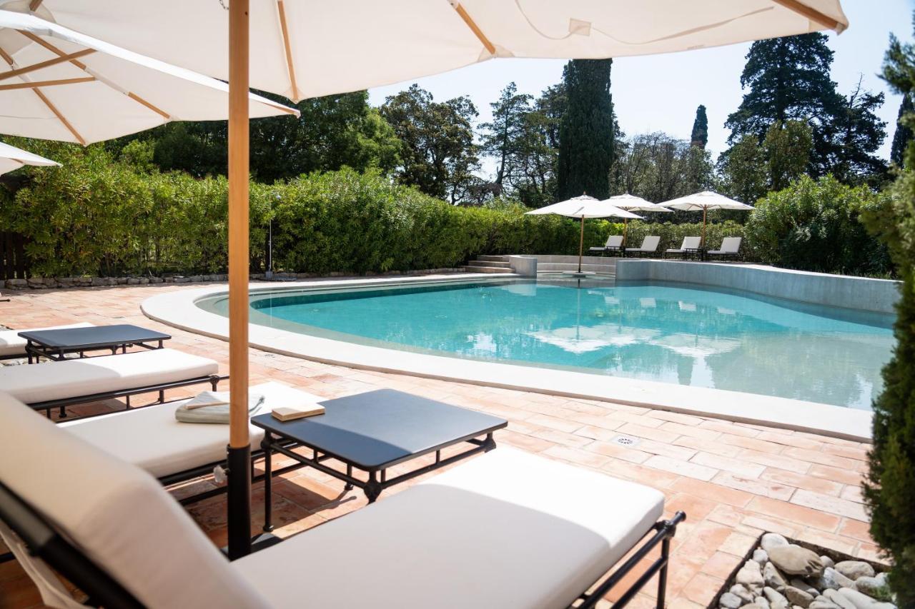 Chateau Les Crostes Lodge *