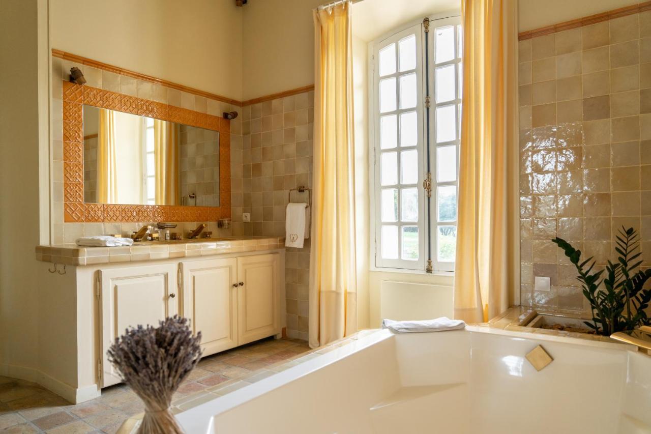 Chateau Les Crostes Lodge *