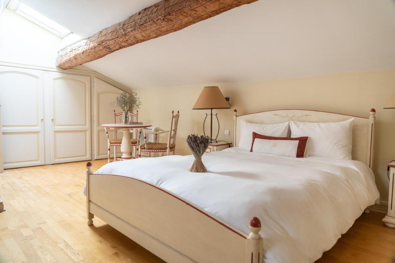 Chateau Les Crostes Lodge